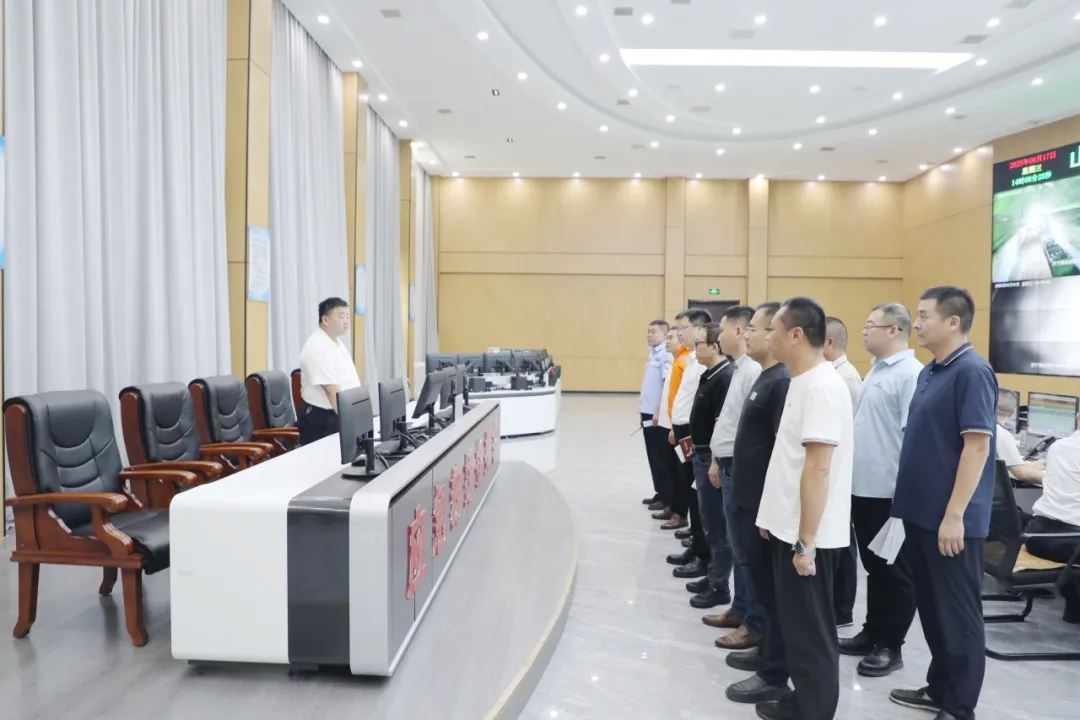 1760081045337928.jpg 1760081045337928.jpg